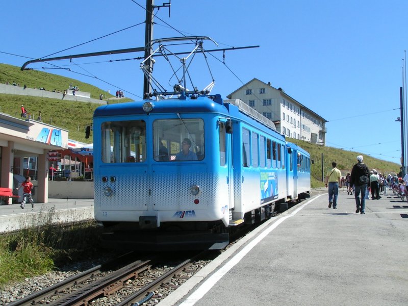 Triebwagen bei der Abfahrt von Rigi Kulm nach Goldau. 04.08.07