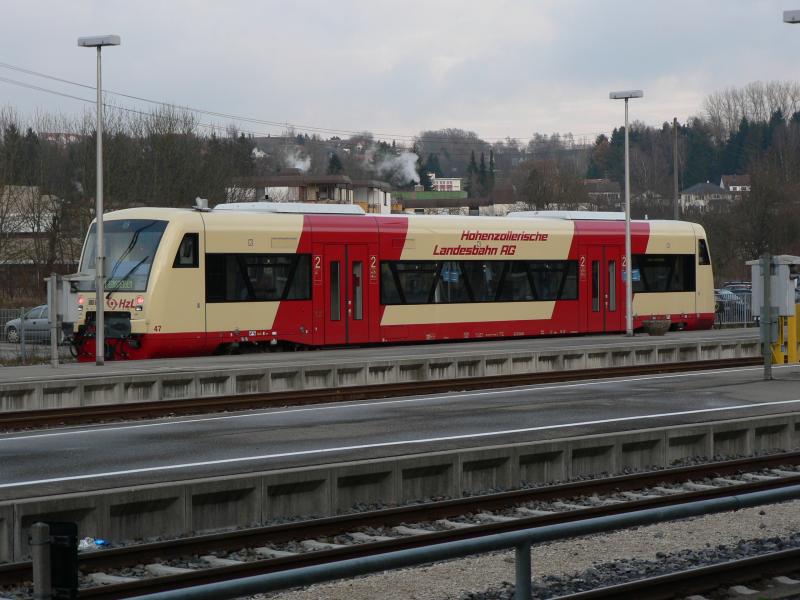 Triebwagen (regio-shuttle) br 650 der Hohenzollerischen Landesbahn am Bahnhof Sigmaringen, 22.11.2005
