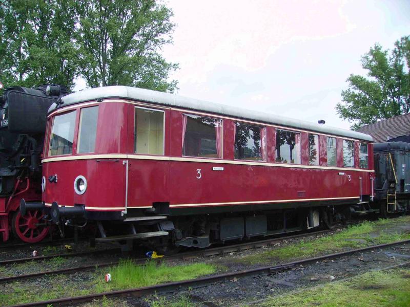Triebwagen unbekannter Privat Bahn Baureihe in Darmstadt Kranichstein.