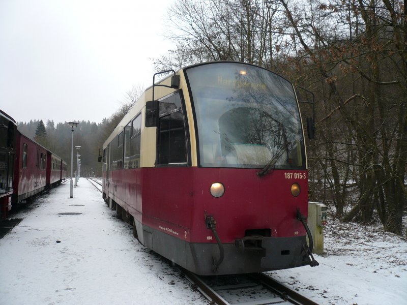Triebwasgen 187 015-3 zur Fahrt nach Harzgerode am 31.1.2009 in Alexisbad.