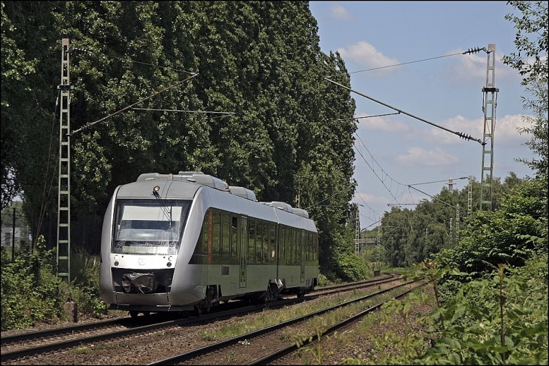 Triebzug  HERNE  ist als ABR86635 (RB46  GLCKAUF-Bahn ) unweit von Bochum-Nokia nach Bochum Hbf unterwegs. (30.05.2009)