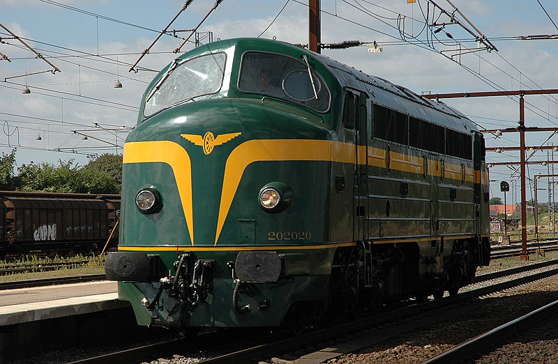 TSP/PFT 202020 /(ex CFL 1602) prsentiert sich im besten Licht in Odense (DK) 08-2004. Jubulumsveranstaltung 50 Jahre NOHAB in Dnemark.