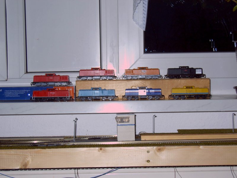 TT Loks der BR 110: 2x V 100 (rot),BR 111 (DR),BR 203 rt&l,BR 294 DB AG,BR 202 DLW Meiningen, BR 203 Rent a Rail und BR 203 DB Netz