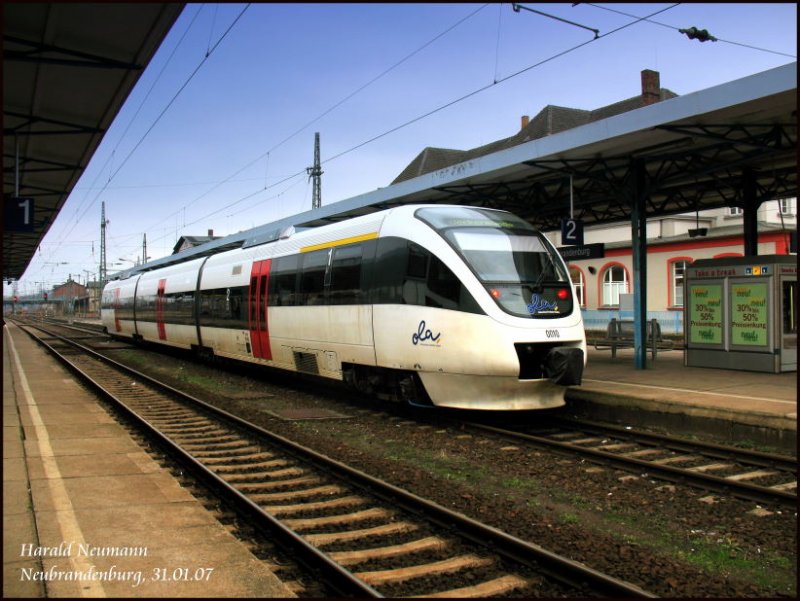Tw 0010 der Ostseeland GmbH (OLA) steht am 31.01.07 in Neubrandenburg am Gl.2 zur Abfahrt als OLA80059 nach Ueckerm�nde bereit.