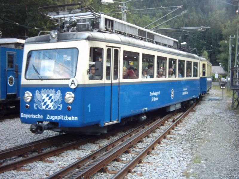 Tw 1 der Bayrischen Zugspitzbahn im Juli 2006 im Bf. Eibsee
