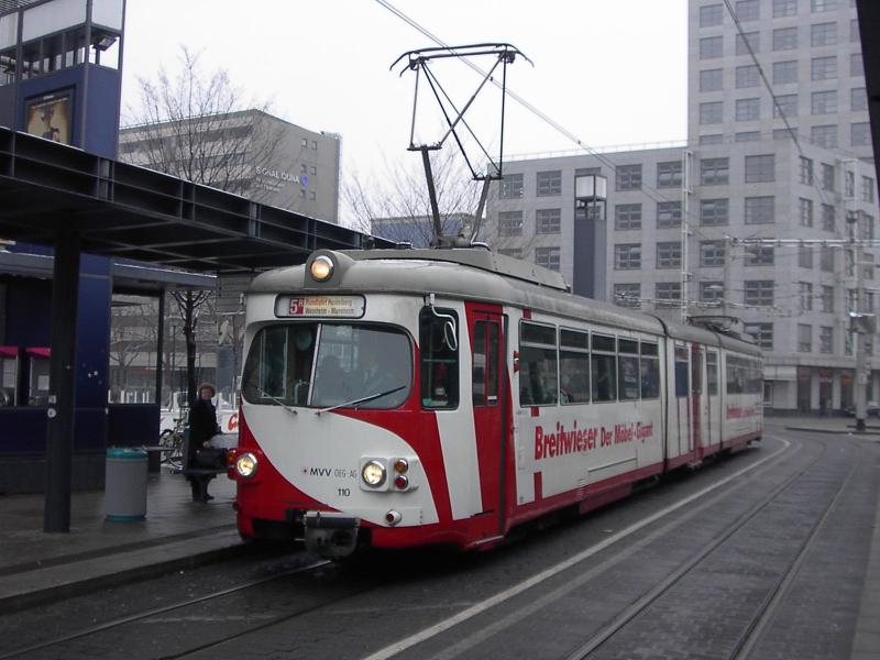 Tw 110 in der Haltestelle Mannheim Hbf. (2004)