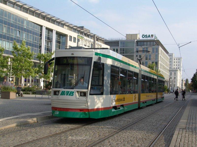 Tw 1330 am 19.07.05 vorm Hauptbahnhof