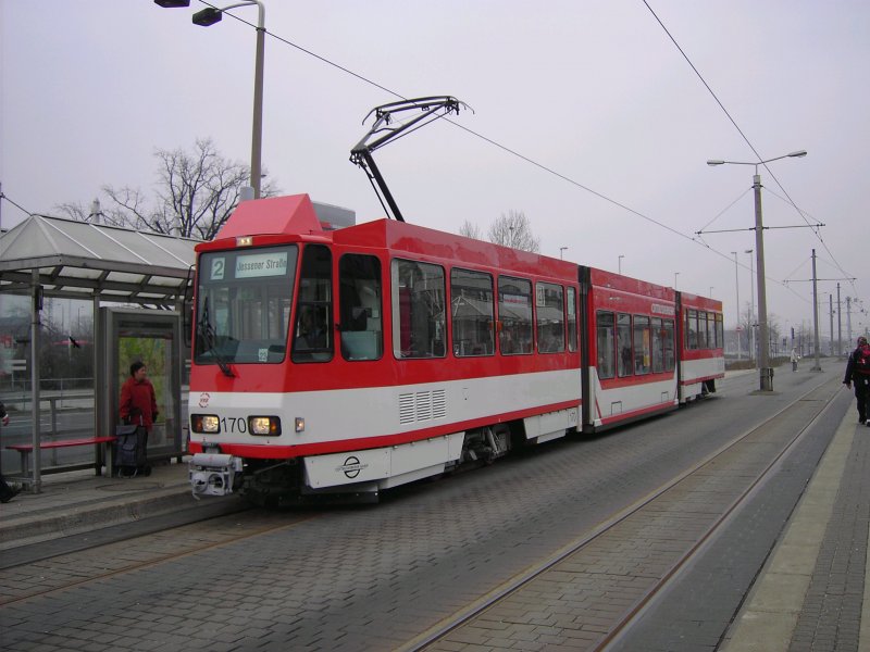 Tw 170 am 13.02.2008 an der Haltestelle: Hauptbahnhof
