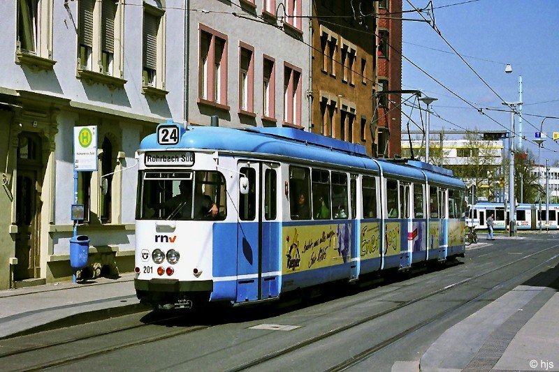 Tw 201 an der (H) R�merkreis S�d (10. April 2007)