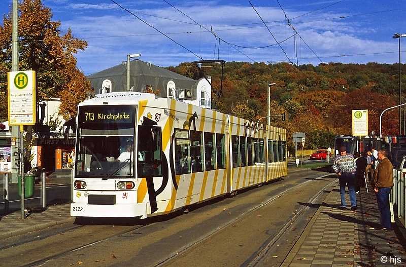 Tw 2122 an der (H) Burgm�llerstra�e (27. Oktober 2005)