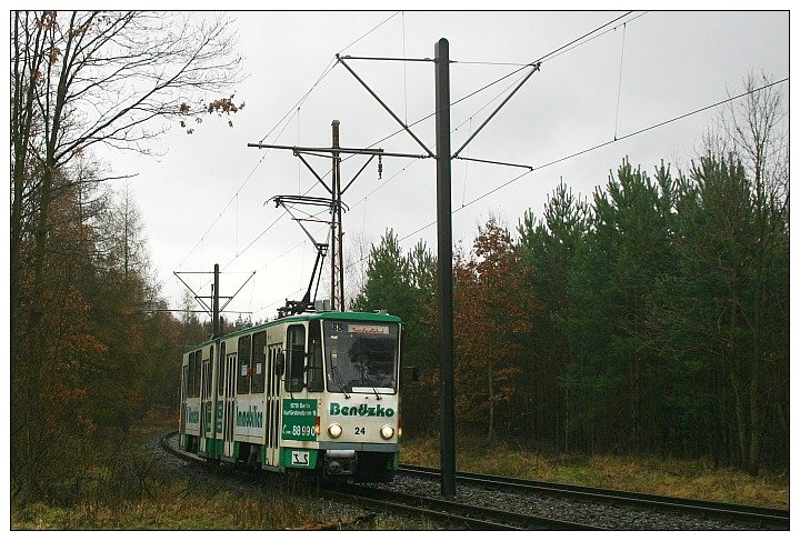 Tw 24 Der SRS Anfang Mrz 2007 auf der berlandstrecke von Schneiche nach Berlin -Friedrichshagen. Der KT4D ist nicht modernisiert und wird nach Fristablauf im Herbst 2007 verschrottet werden.