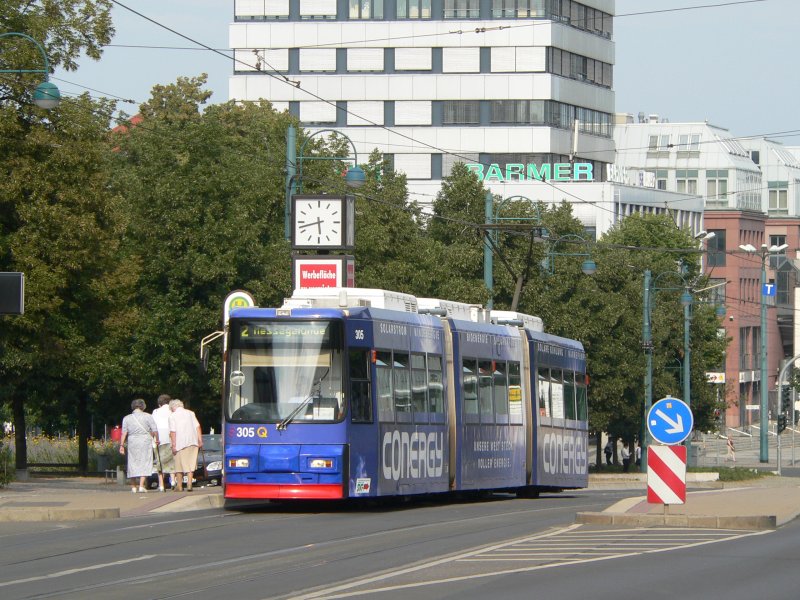 Tw 305 in Frankfurt (Oder) Zentrum. 21.7.2007