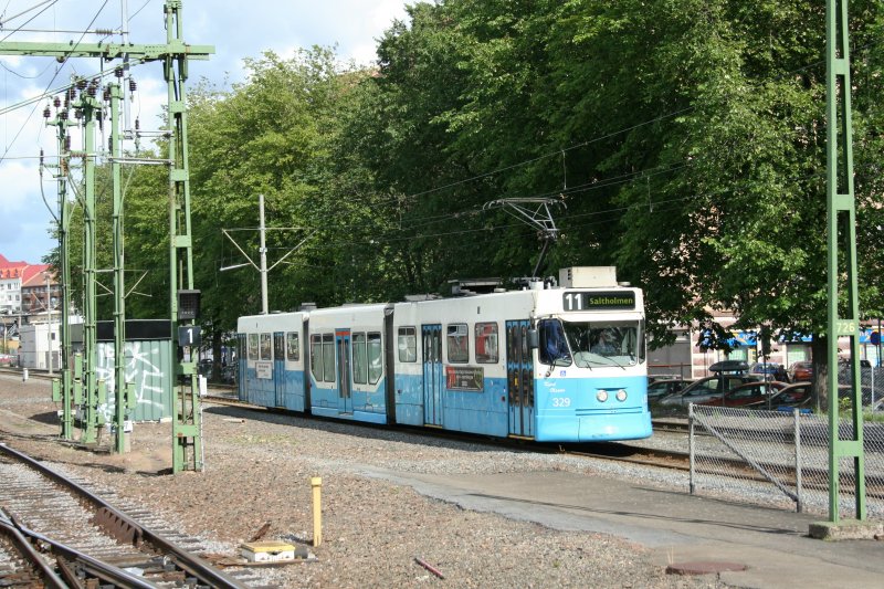 TW 329 der Strassenbahn Gteborg am 20.7.2008 beim Odinsplatsen.