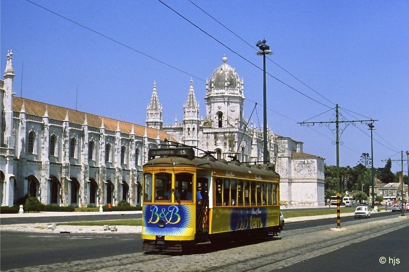 Tw 338 vor dem Jernimos-Kloster in Belm (15. Juni 1986)