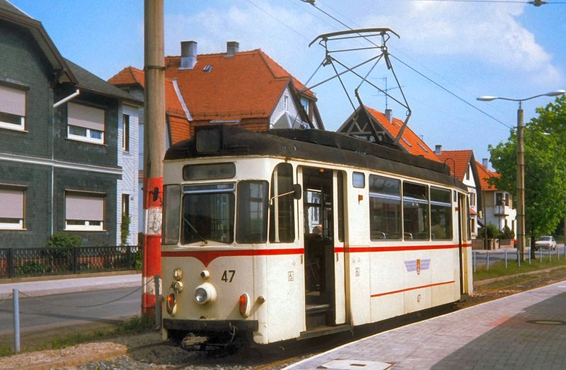 Tw 49 der Thringerwaldbahn und Strassenbahn Gotha in Tabarz, um 1990