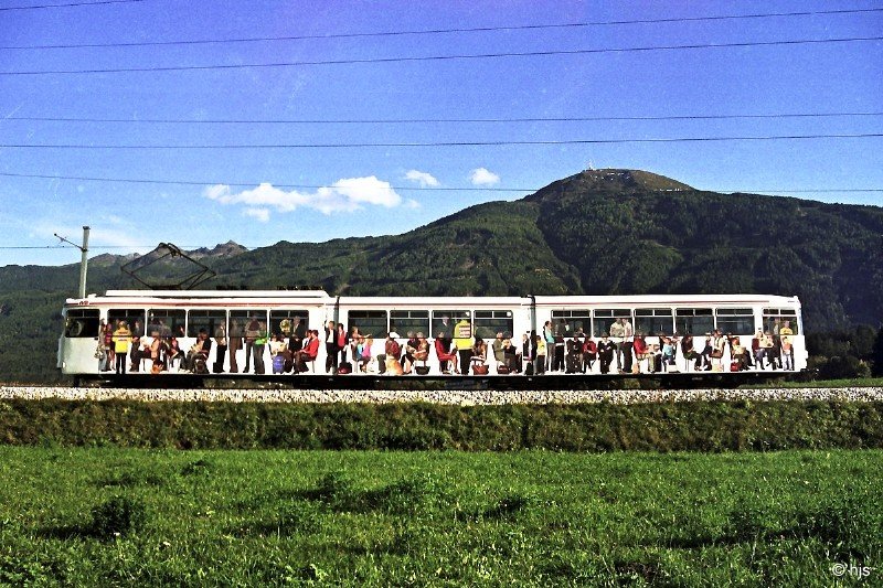 Tw 52 zwischen Lanser See und Lans-Sistrans, im Hintergrund der Patscherkofel (3. Oktober 2007)