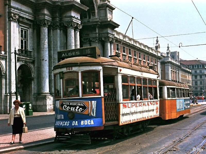 Tw 548 + Bw 123 auf der Praa do Comrcio (16. Juni 1986)