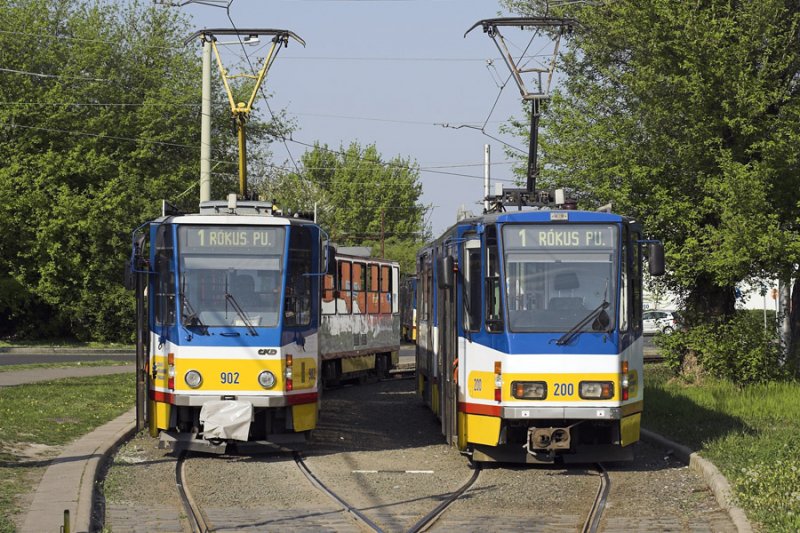 Tw 902 und 200 ruhen sich in der Schleife am Rkus pu kurz aus.