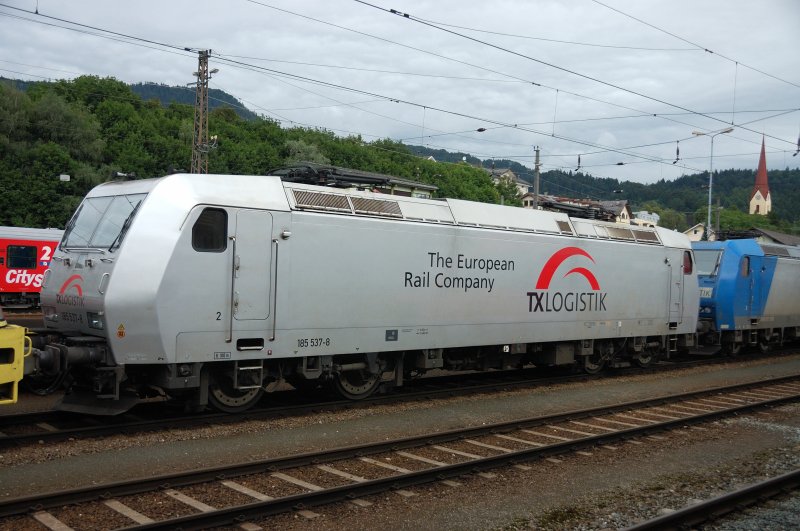 TX Logistik Variante I: 185 537-8 in silber. (Kufstein, 20.07.08)