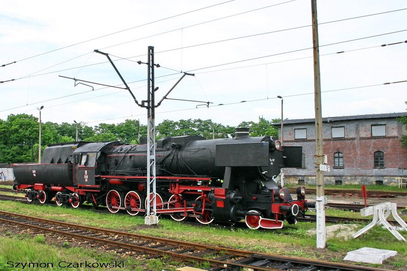 Ty42 44 + 32D47 816 in Katowice am 01.07.2006