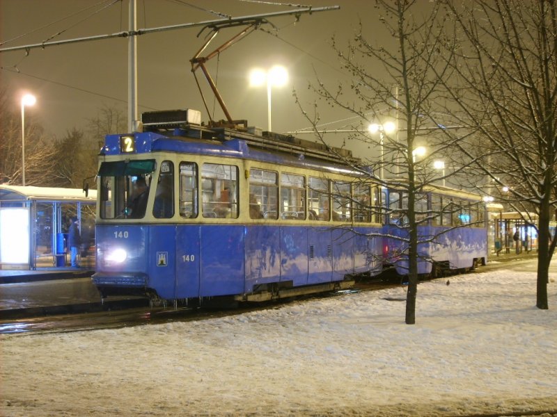 Typ 101 als Linie 2 auf der Endhaltestelle Črnomerec.
