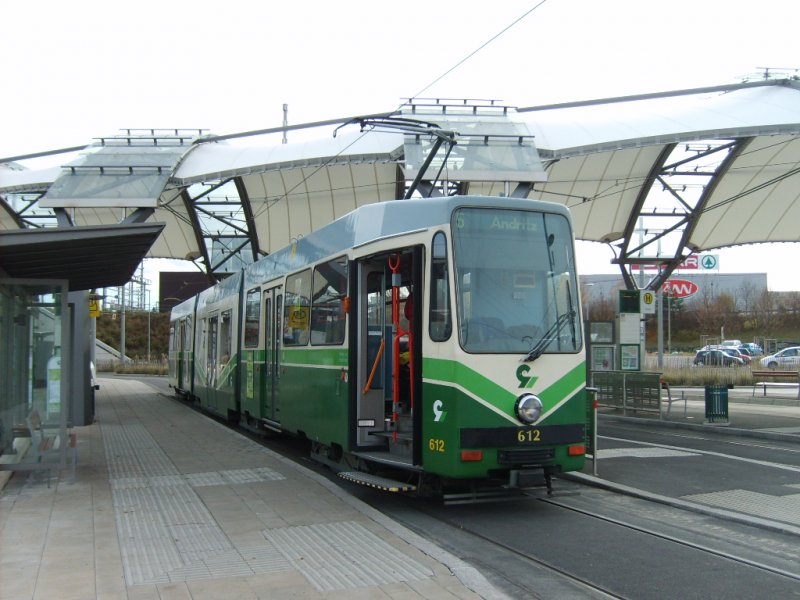 Typ 601 auf die neue Endhaltestelle Puntigam.