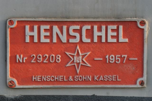Typenschild der Henschel DH390 mit der Bau Nr. 29208.