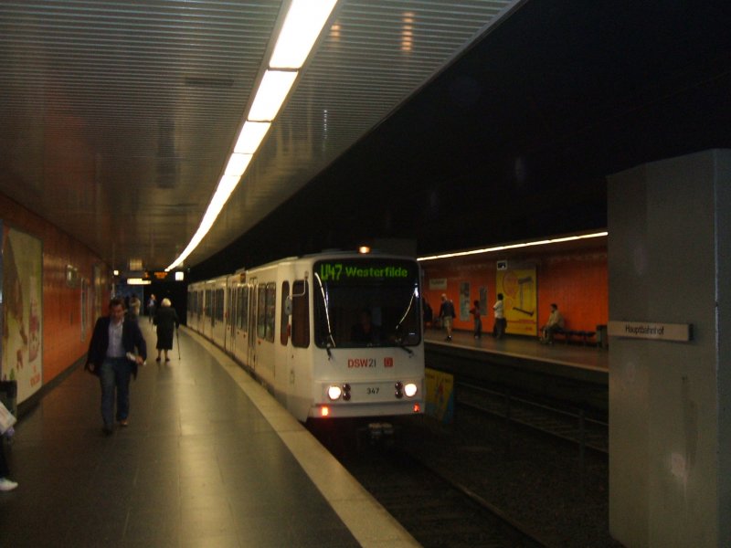 U 47  der DSW21 nach Westerfilde,im Dortmunder HBF,wird nach 4 Haltestellen zur Strassenbahn.
DSW = Dortmunder Stadtwerke, 21 = 21.Jahrhundert