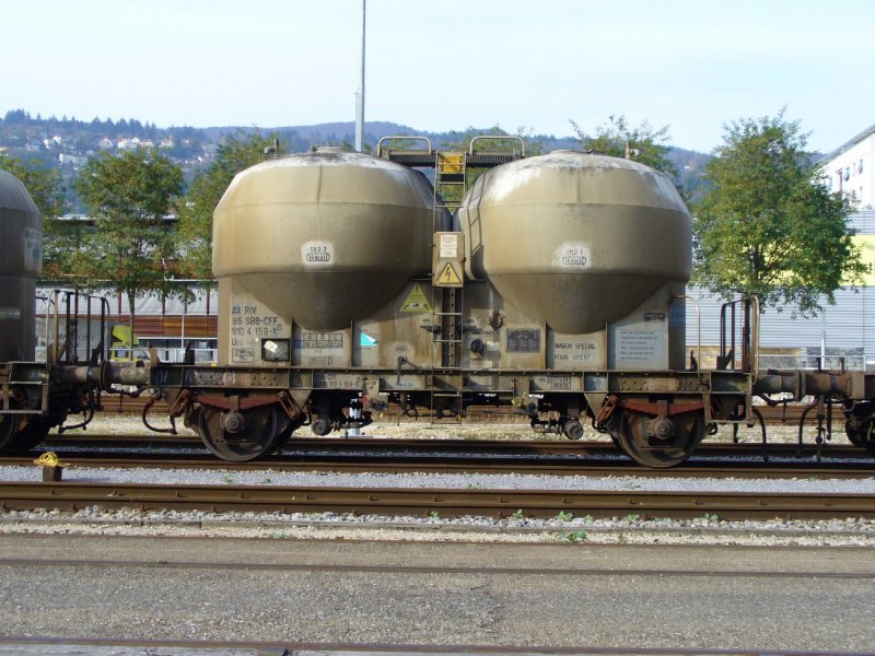 Ucs 21 85 910 4 159-1 abgestellt im SBB Gterbahnhof von Biel - Bienne am 05.11.2006