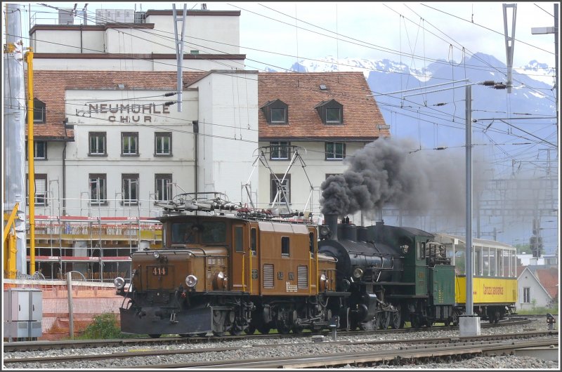 berfuhrzug 9518 von Landquart nach Chur mit Ge 6/6 I 414, G 4/5 107  Albula  und der 4-achsige Aussichtswagen. Einfahrt Chur (25.05.2008)