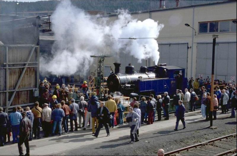 bergabe der Lok HG 3/4 Nr.1 an die DFB am 27.03.93 im Dampflokwerk Meiningen/Thringen,nach erfolgter
Wiederaufarbeitung.(Archiv P.Walter)
