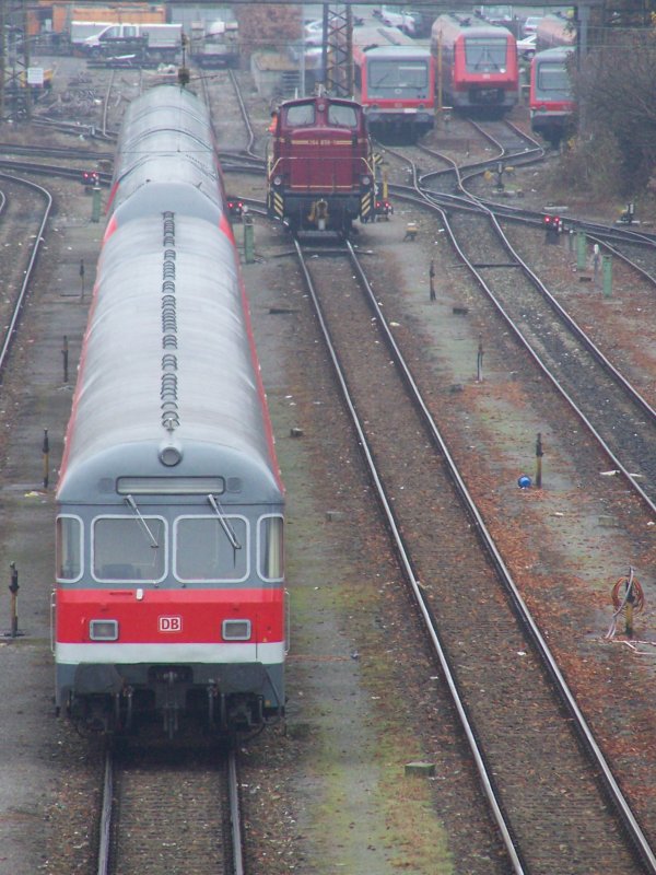 Ulm Hbf - Abstellbereich am 24.November 2007. Zusehen ist ein Karlsruher Steuerweagen, eine 364er, 628/928 und 611er.