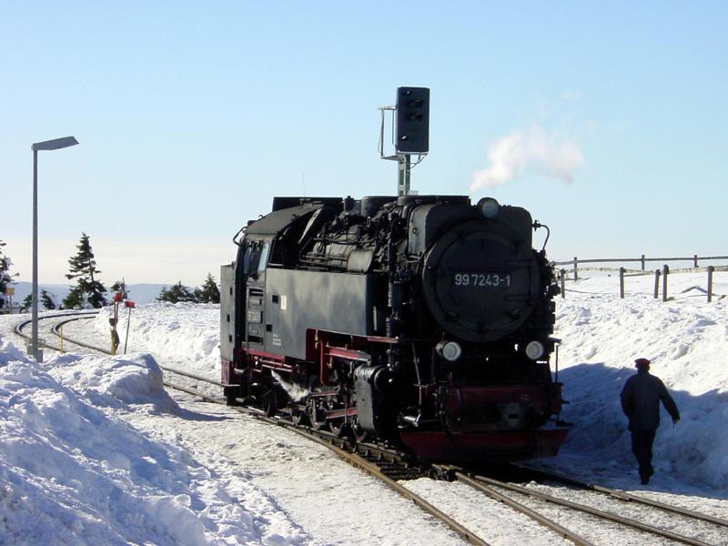 Umsetzen im Brockenbahnhof, 22. Februar 2002