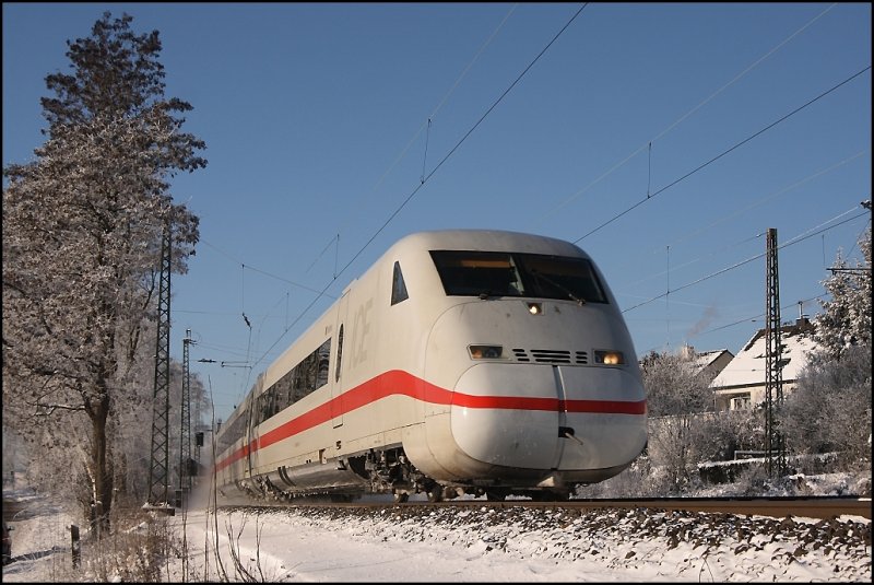 Unbkannter 402er ist als ICE 557 nach Berlin-Ostbahnhof unterwegs. (06.01.2009) 