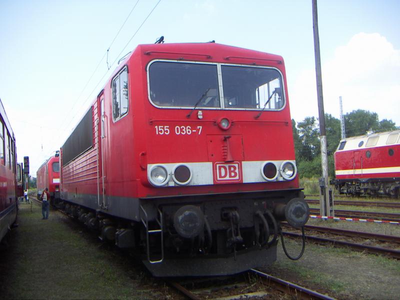 Und eine 155 war auch da es war 155 036-7 in Berlin Schneweide am 20.8.05