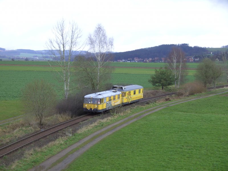 Und hier kurz vor der Unterquerung der B299 vor Godlricht (06.04.2008, Strecke Amberg-Schnaitenbach)