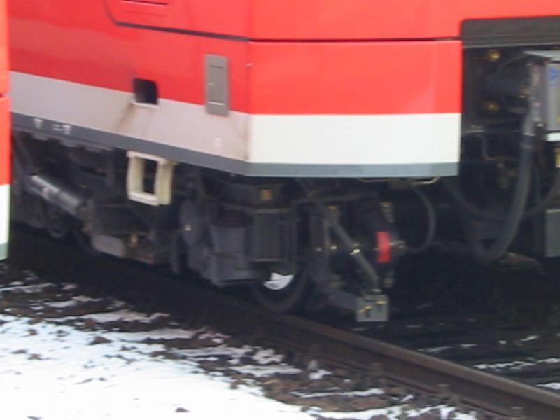 Unten links im Bild sieht man einen Teil einer Bremsscheibe einer ET425. (sieht man leider nicht so gut weil die Bremsscheiben normal komplet verkleidet sind).