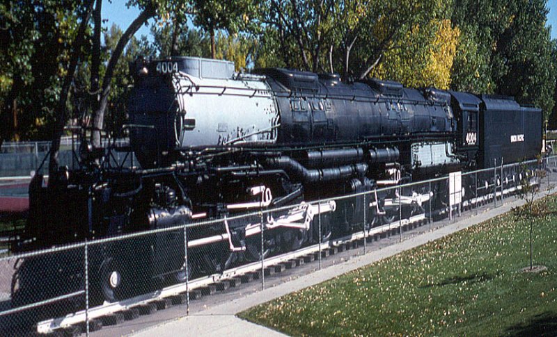 UP 4004 Big Boy im Holliday Park, Cheyenne/Wyoming. Scan ab Dia, Sept. 1988