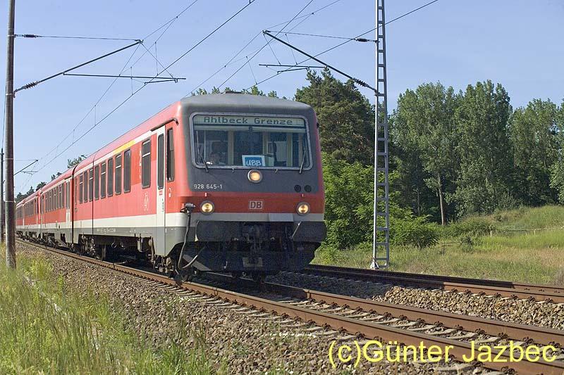 Usedom-Express der DB AG bei Prenzlau mit VT 928