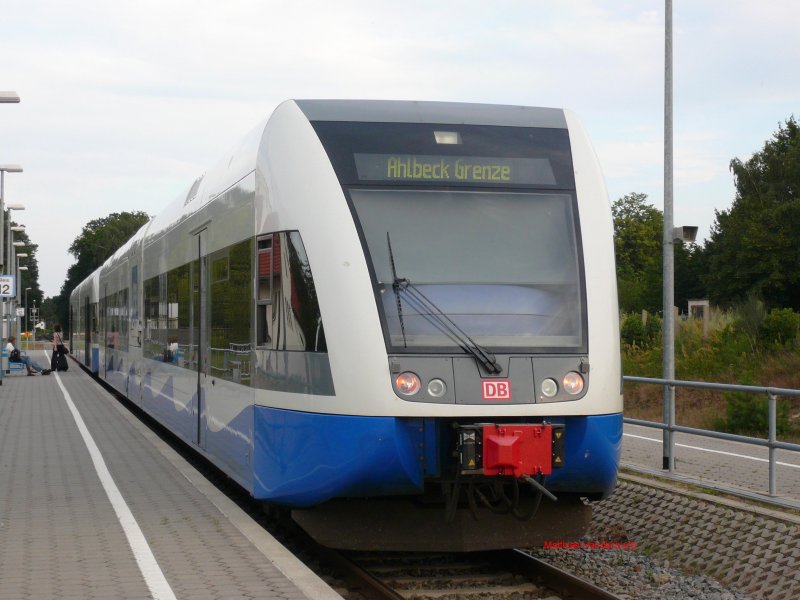 Usedomer Bderbahn nach Ahlbeck Grenze am 19.7.2007 im Bahnhof ckeritz.