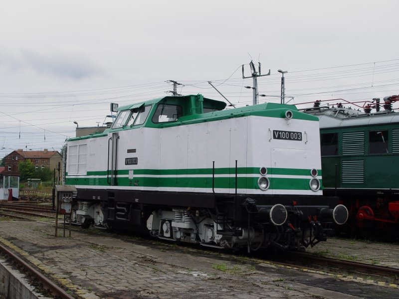 V 100 003 am 07.09.08 in Falkenberg unt. Bahnhof