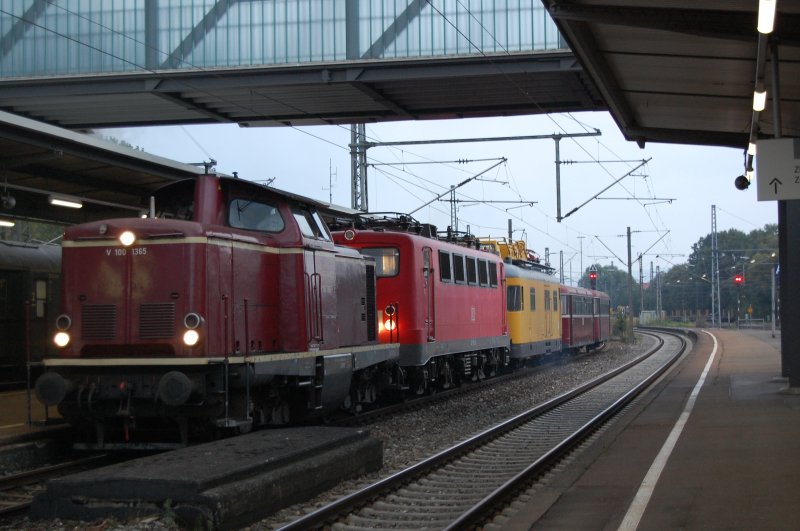 V 100 1365, eine der letzten Br 141, VT 701 028-3 und ein Vt 98 standen am 18.09.09 im Bahnhof G�ppingen.