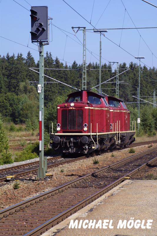 V 100 beim Bahnhof Titisee 2002