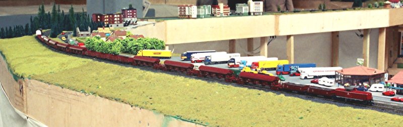 V 100 mit Gemischten Getreidezug mit 56`achsen