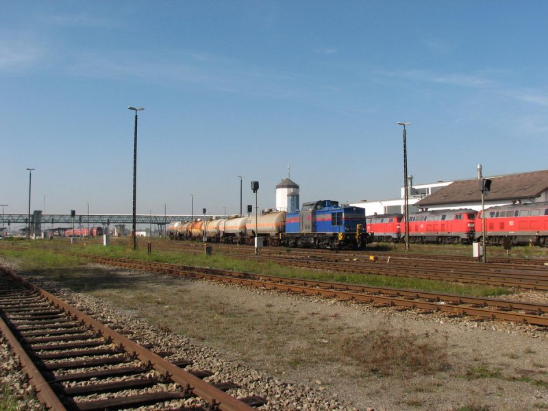 V 1405.01 (Steffi) ex 202 822 der Rent-a-Rail mit Kesselzug in Mhldorf (11.10.2006)