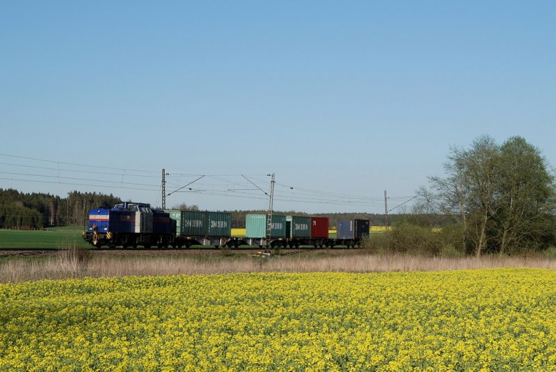 V 1405.03 (Mechthilde) ex 202 453 der Rent-a-Rail mit einem kurzen Containerzug bei Hattenhofen (15.04.2007)