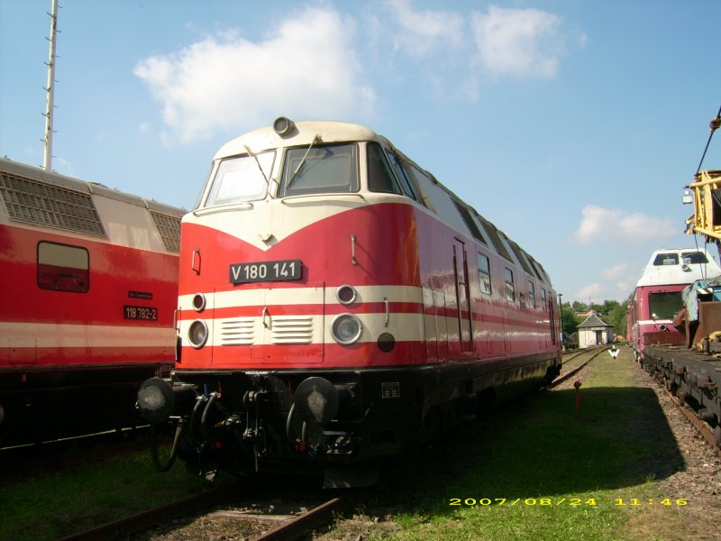 V 180 141 war am 24.08.07 anlässlich des Heizhausfest im Bw Chemnitz-Hilbersdorf ausgestellt.