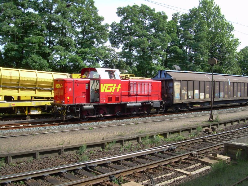 V 21 der VGH am 22.8.2007 mit einer bergabe aus Hoya in Eystrup beim rangieren in den Anschluss der Spedition Bernhard Land