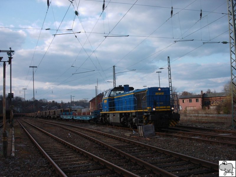V 2302 verweilte am 11. April 2006 zwecks Gleisbauarbeiten im Coburger Gterbahnhof.