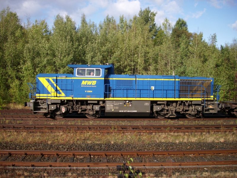 V 2304 verl�sst Munster nach einen kurzen Regenschauer.